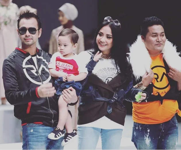 Seleb Mama Hits