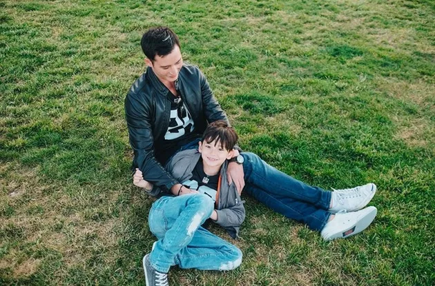 Mike Lewis dan Kenzou