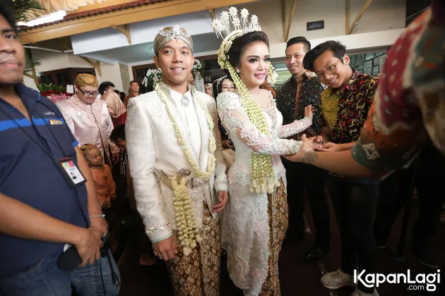 Sheza Idris Menikah
