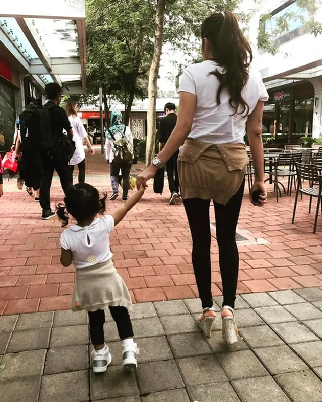 Keluarga Olla Ramlan