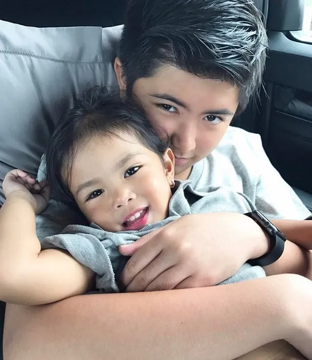 Keluarga Olla Ramlan