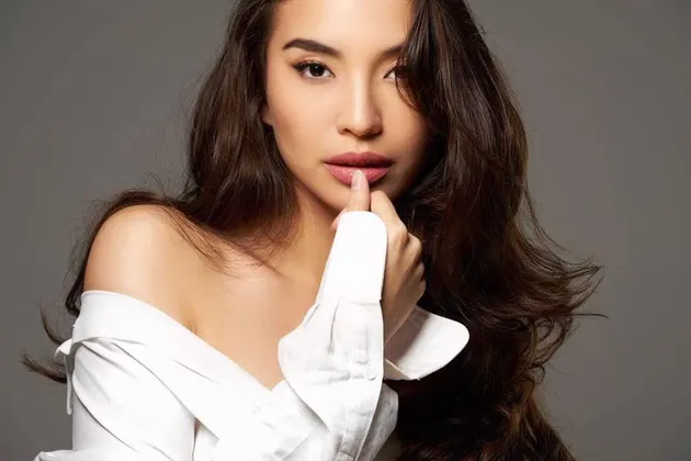 manohara odelia pinot, dulu dan kini