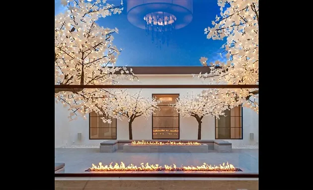 Mansion Mewah Kris Jenner