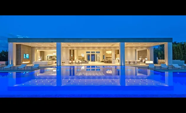 Mansion Mewah Kris Jenner