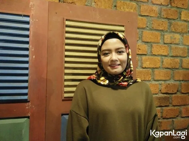 Tika Ramlan Berhijab