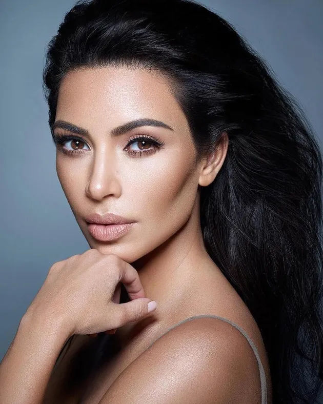 Makeup Artist Kim Kardashian