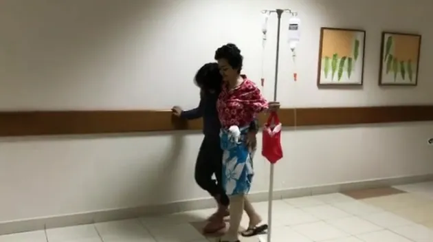 Kaki Julia Perez Bengkak