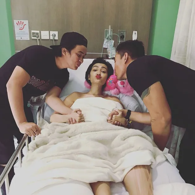 Kaki Julia Perez Bengkak