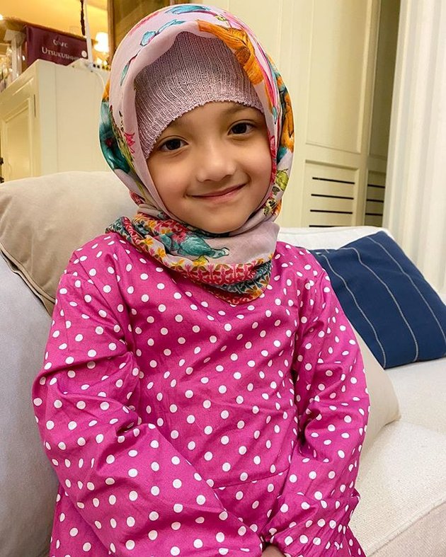 PHOTO: Still Young, Arsy Putri Anang - Ashanty Has Been Diligently Wearing Hijab During Ramadan