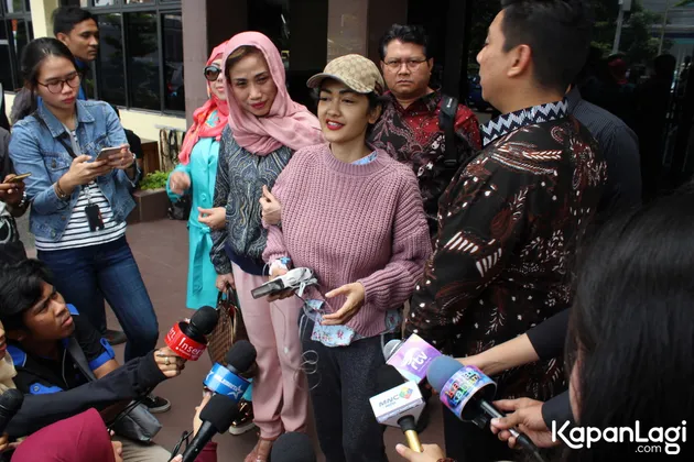 Perseteruan Julia Perez dan Nikita Mirzani