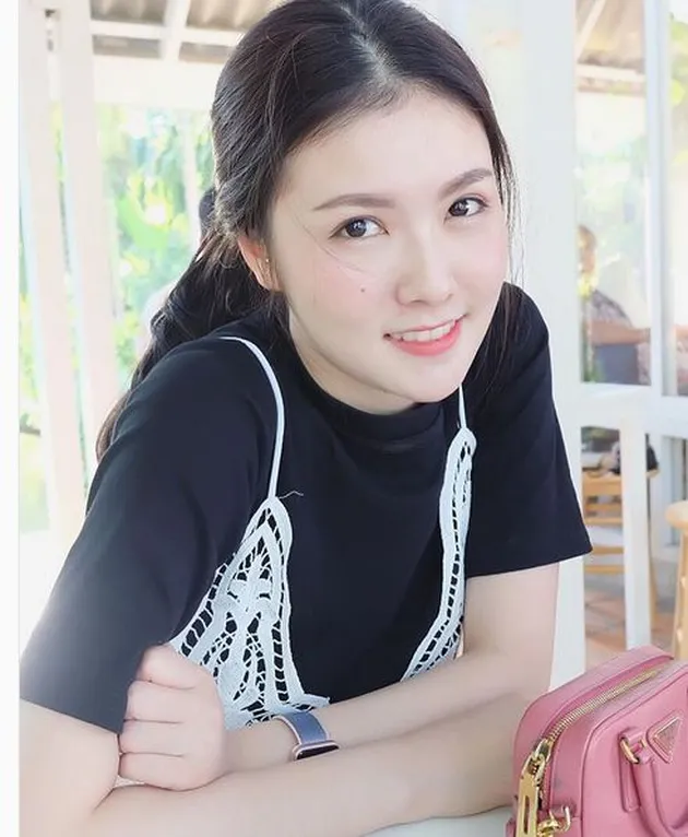 perawat cantik,model cantik, cewek cantik