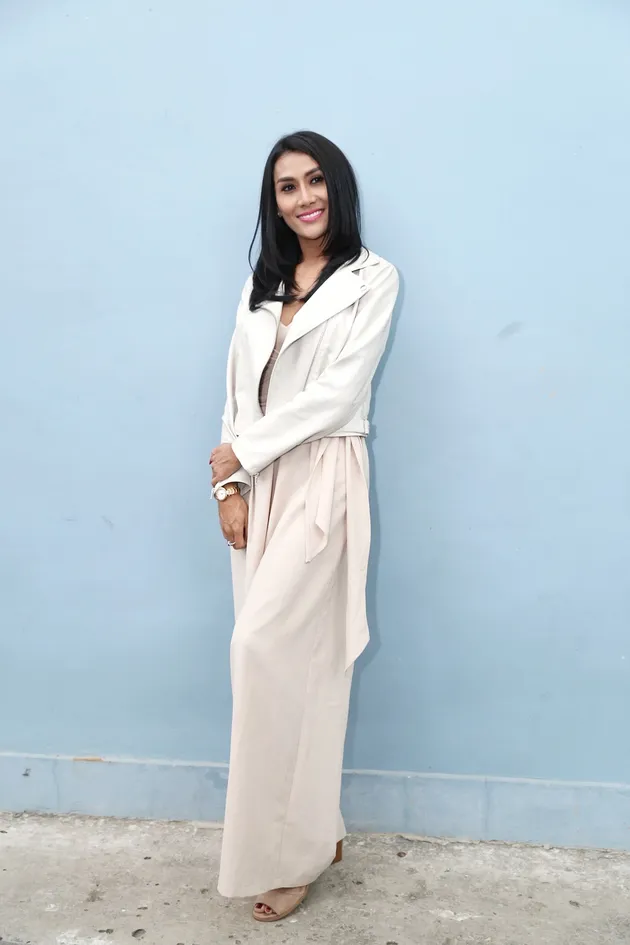 Melly Bradley - Lucinta Luna