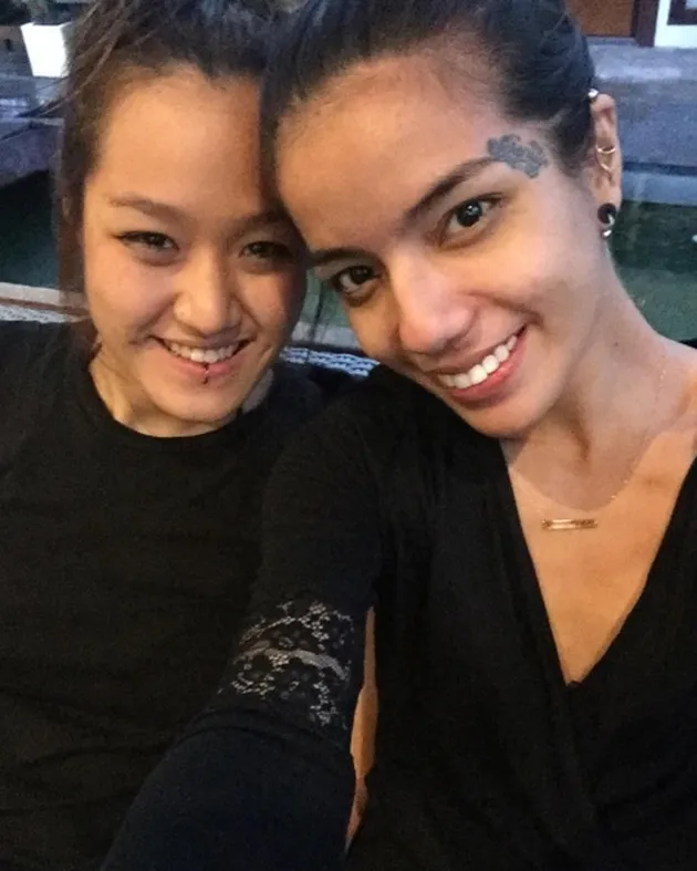 Sheila Marcia dan sahabat