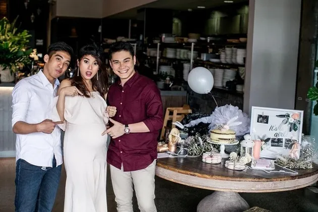 Baby Shower Acha Septriasa