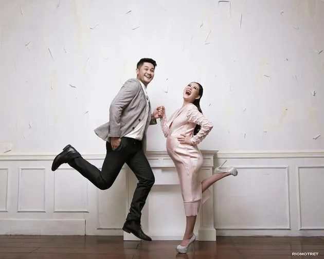 Ryana Dea &amp; Puadin Redi
