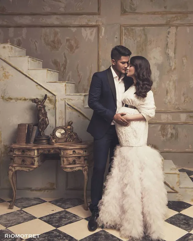 Ryana Dea &amp; Puadin Redi