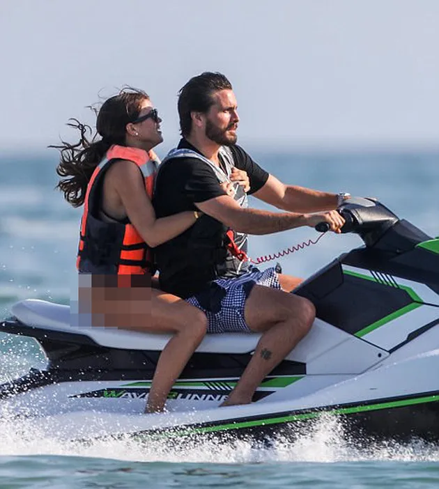 Foto Mesra Scott Disick - Sofia Richie