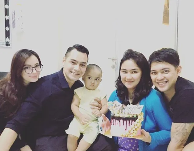Donny Sibarani &amp; Istri