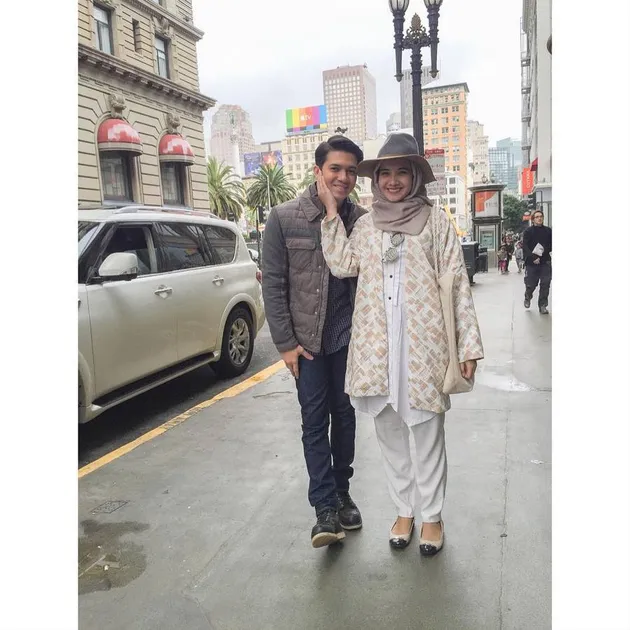 FOTO Mesra Manja Zaskia Sungkar & Irwansyah, Semanis ...