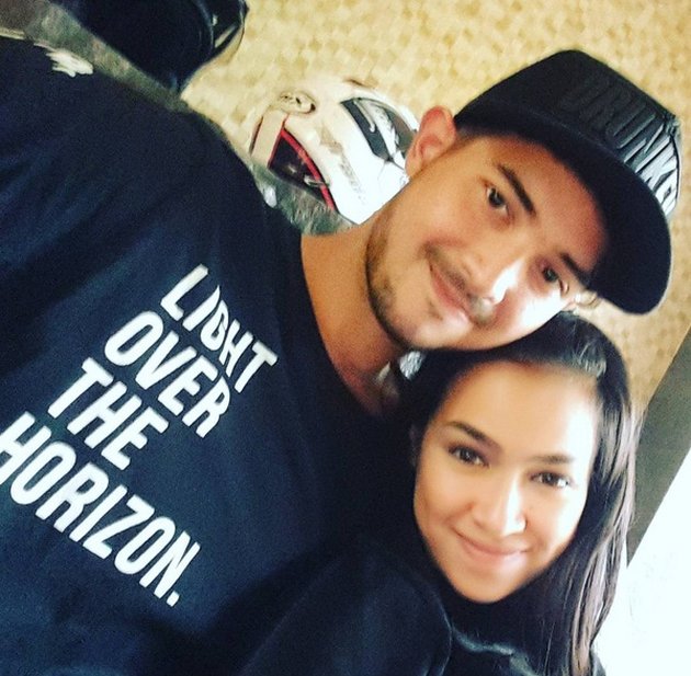 FOTO: MESRANYA ARYANI FITRI & DONNY PASCA NIKAH, BAHAGIA 