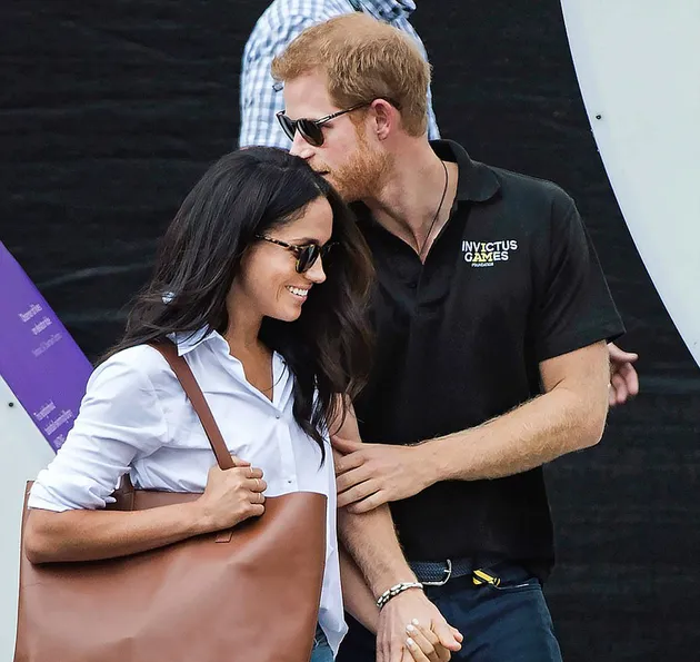 Foto Mesra Pangeran Harry &amp; Meghan Markle