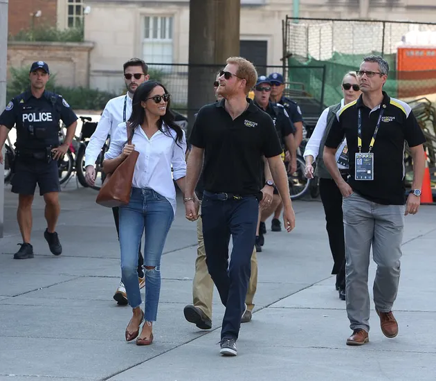 Foto Mesra Pangeran Harry &amp; Meghan Markle