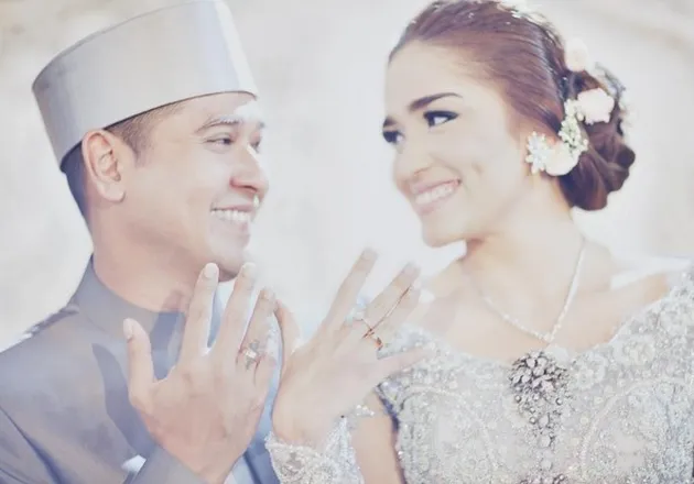 keluarga selebriti, suami yasmine wildblood, keluarga yasmine wildblood