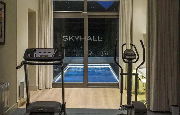 Rumah Zayn Malik - Perrie Edwards