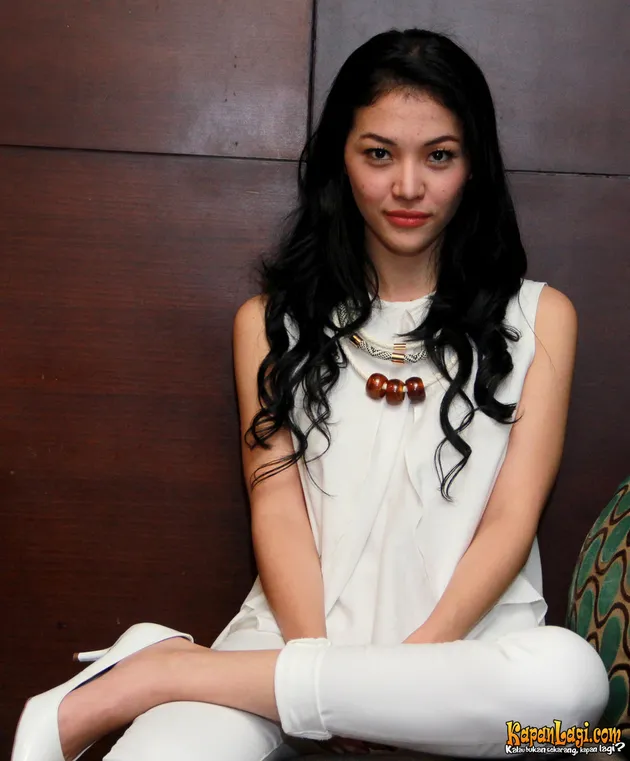 [FOTO] Mezty Mez, Dara Cantik Yang Berseteru Dengan PJ Ex 7 Icons