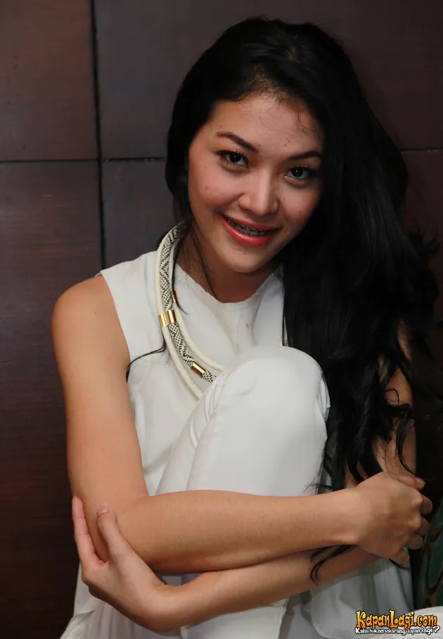 [FOTO] Mezty Mez, Dara Cantik Yang Berseteru Dengan PJ Ex 7 Icons