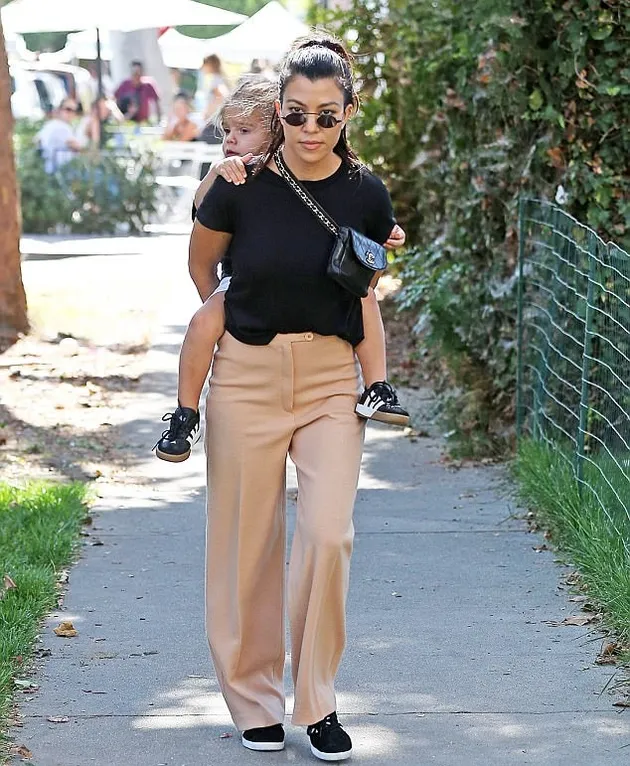 Kourtney Kardashian &amp; Anaknya