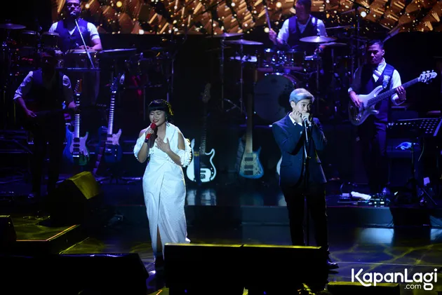 Konser Tanda Mata Glenn Fredly Untuk Ruth Sahanaya
