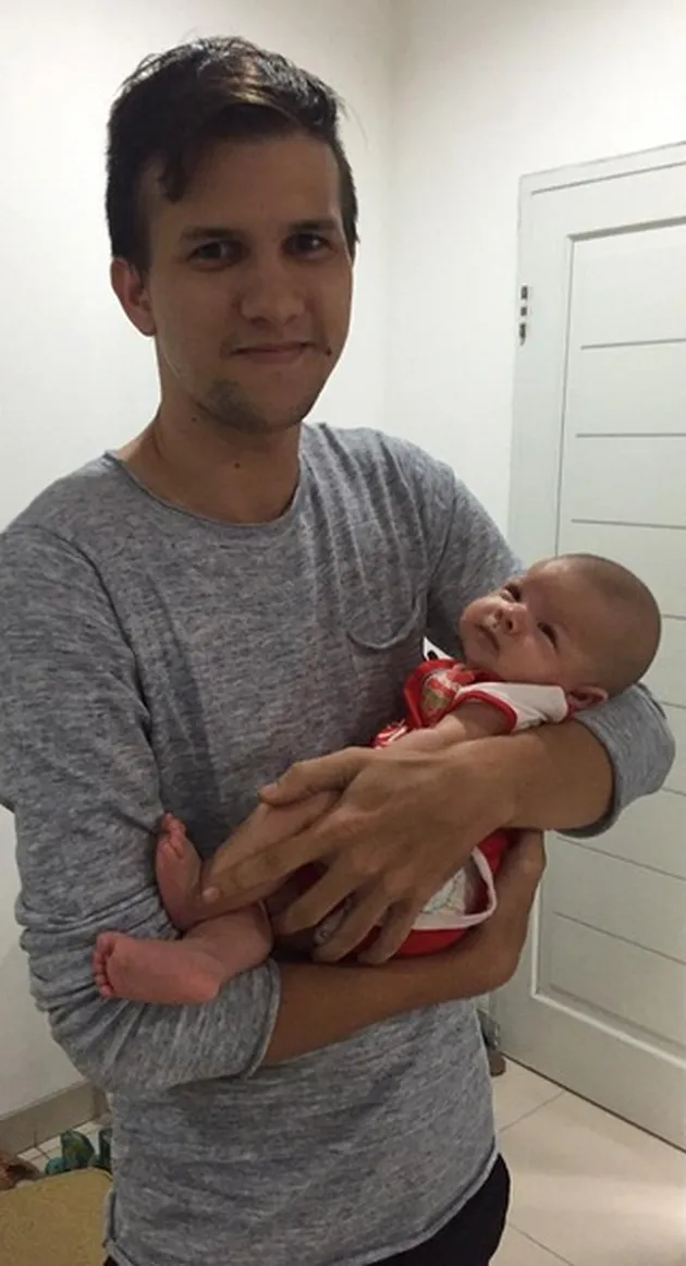 Stuart Collin dan Baby Arkana