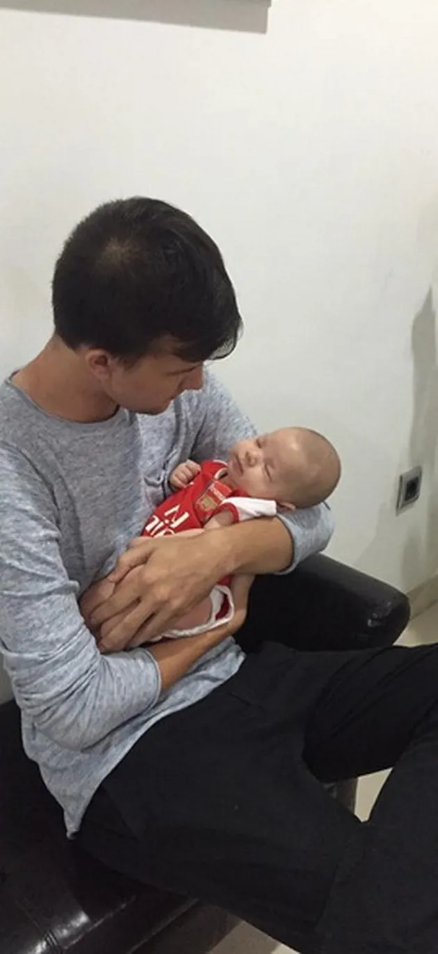 Stuart Collin dan Baby Arkana