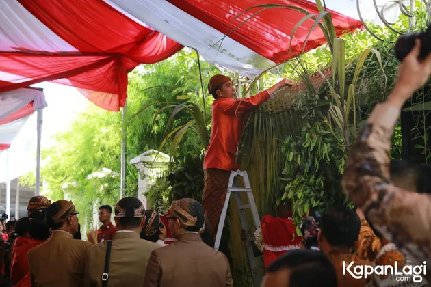 Jokowi - Kahiyang Ayu &amp; Bobby Nasution
