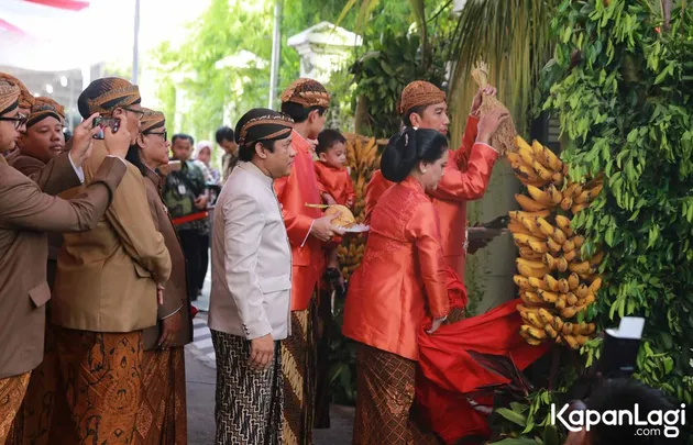 Jokowi - Kahiyang Ayu &amp; Bobby Nasution