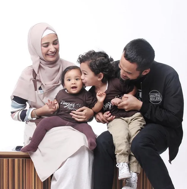 Keluarga Teuku Wisnu dan Shireen Sungkar