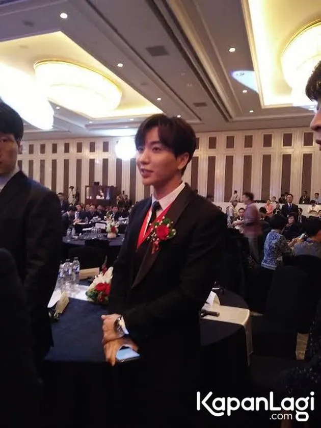 Leeteuk saat menghadiri acara Indonesia-Korea Business Summit yang diselenggarakan di Hotel Shangri-La, Sudirman, Jakarta Selatan, Selasa (14/3).