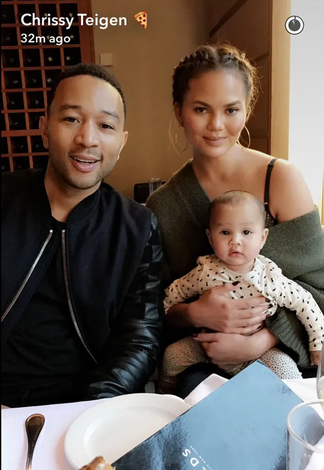 Bayi John Legend - Chrissy Teigen