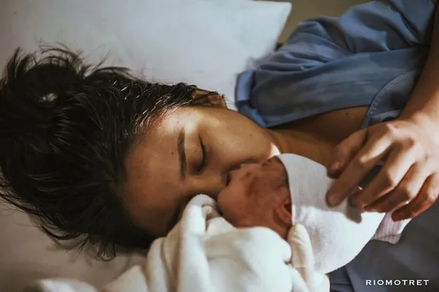 Putri Titian dan Junior Liem Dengan Baby Iori