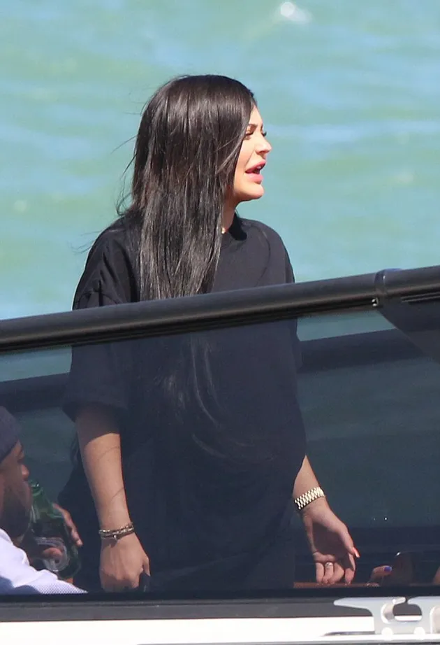Foto Mesra Kylie Jenner &amp; Travis Scott
