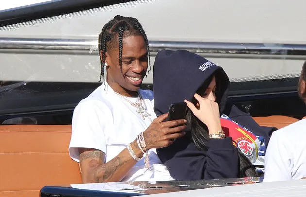 Foto Mesra Kylie Jenner &amp; Travis Scott