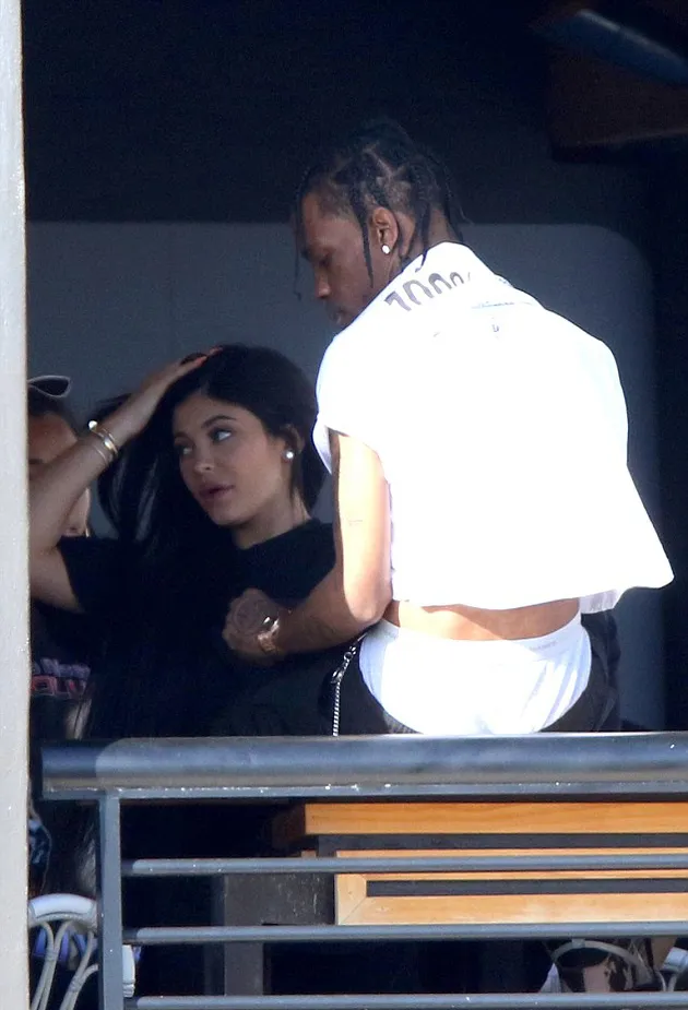 Foto Mesra Kylie Jenner &amp; Travis Scott