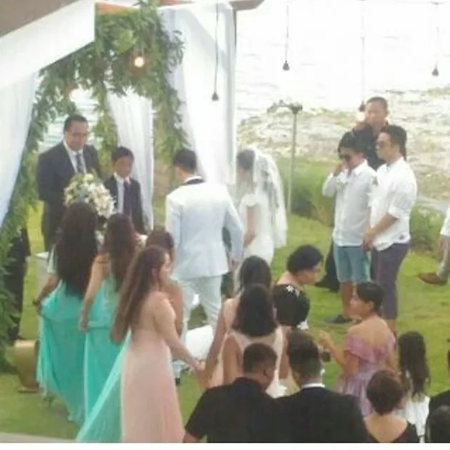 Stefan &amp; Celine Menikah