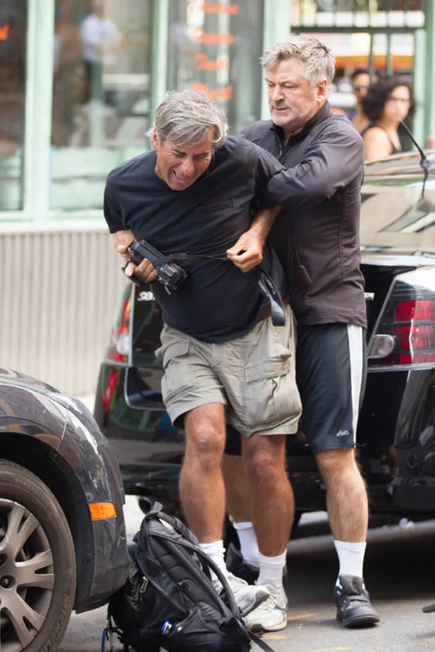 Artis Tengkar Dengan Paparazzi