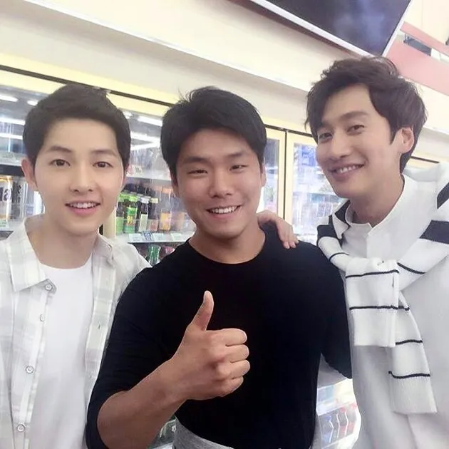 Song Joong Ki - Lee Kwang Soo