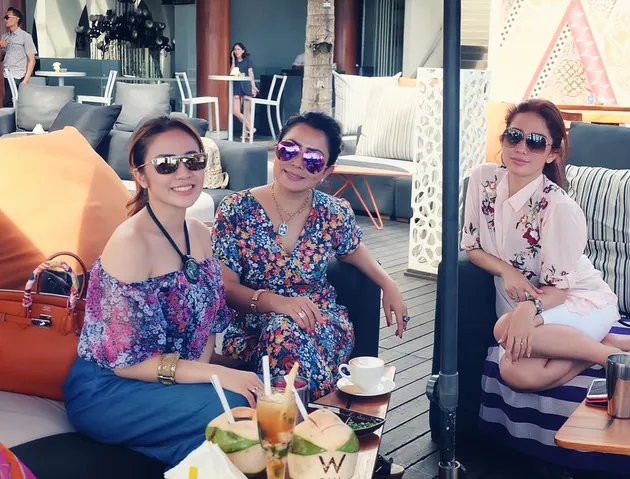 Momo Geisha, Geng Kepompong