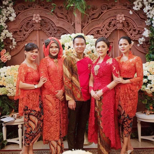 Vicky Shu Menikah
