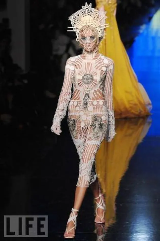 fashion unik, fashion aneh, fashion absurd, baju aneh