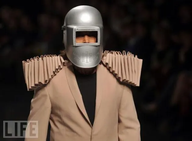 fashion unik, fashion aneh, fashion absurd, baju aneh